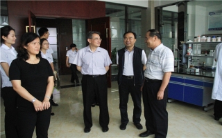 廢棄物資源化國家工程研究中心、昆明理工大學(xué)孫可偉教授,棄物資源化國家工程研究中心常務(wù)副主任、昆明理工大學(xué)教授李如燕博士蒞臨指導(dǎo)